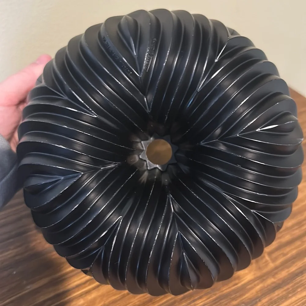 Nordic Ware Black Swirl Bundt Cake Pan